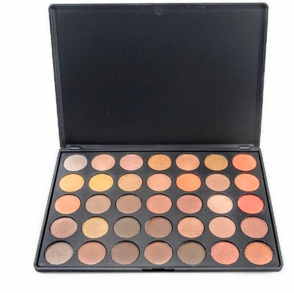 Nude eyeshadow palette